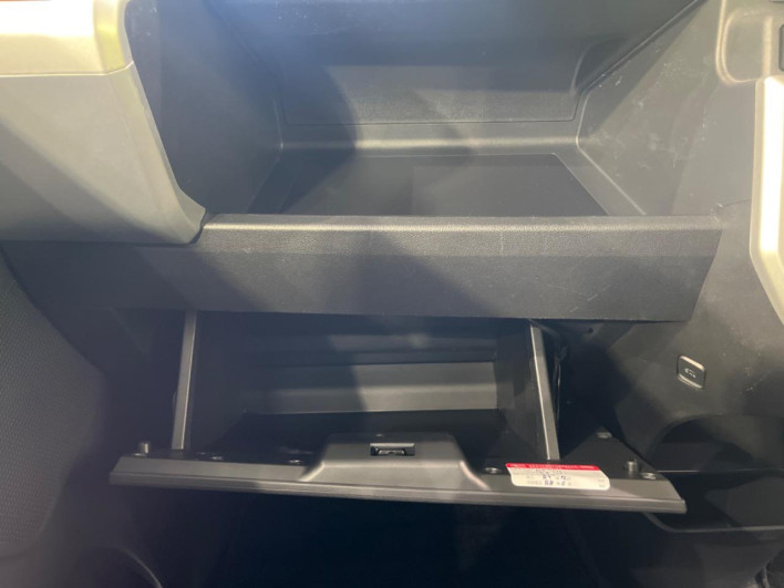 2015 Daihatsu Wake DBA-LA710S (UW-6a1ba68c13af7)[26]