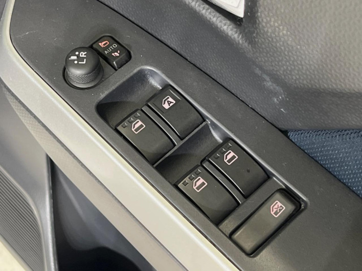 2021 Toyota Roomy 5BA-M900A (UW-6a1ba69b4b64a)[19]
