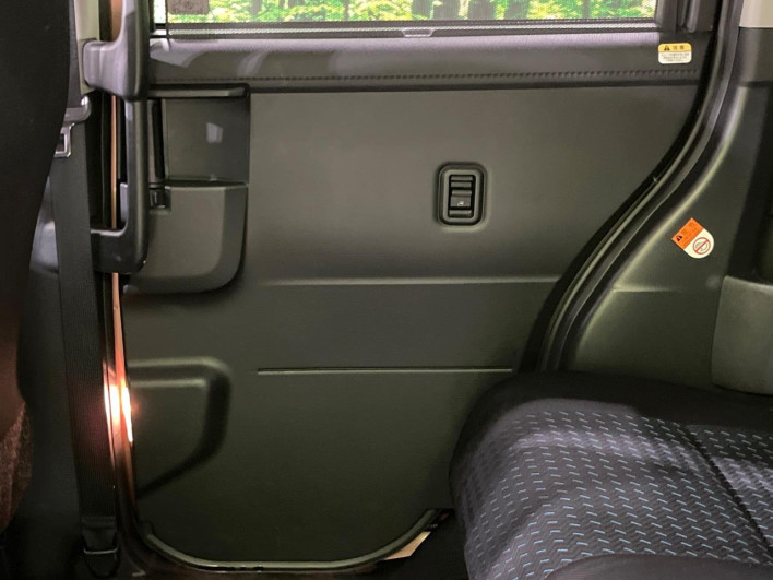 2020 Daihatsu Toll 5BA-M910S (UW-6a1ba6a2823de)[13]