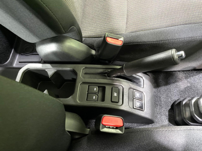 2025 Suzuki Jimny Nomad 3BA-JC74W (UW-6a1ba6a68076f)[26]