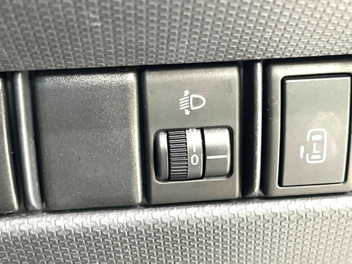 2012 Mitsubishi Delica D:2 DBA-MB15S (UW-6a1ba6ad8c26b)[16]
