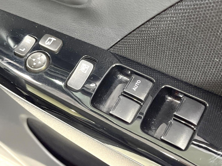 2013 Suzuki Wagon R Stingray DBA-MH34S (UW-6a1ba6b3d88af)[14]