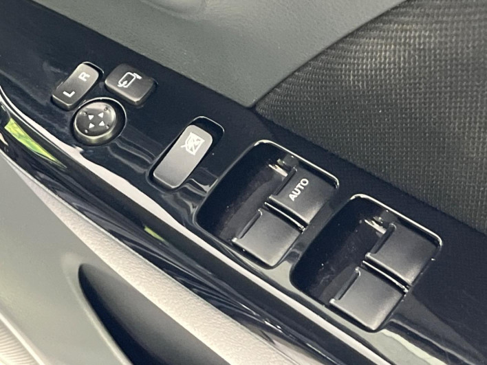 2015 Suzuki Wagon R Stingray DAA-MH44S (UW-6a1ba6b4f09d1)[28]