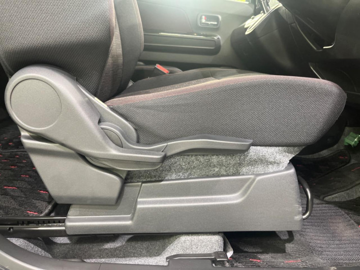 2018 Suzuki Wagon R Stingray DAA-MH55S (UW-6a1ba6b793298)[7]