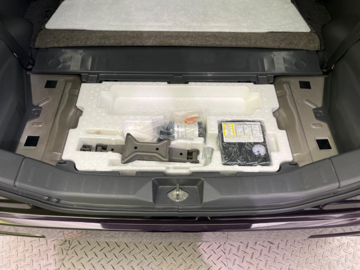 2014 Suzuki Spacia Custom DBA-MK32S (UW-6a1ba6bb418e0)[16]