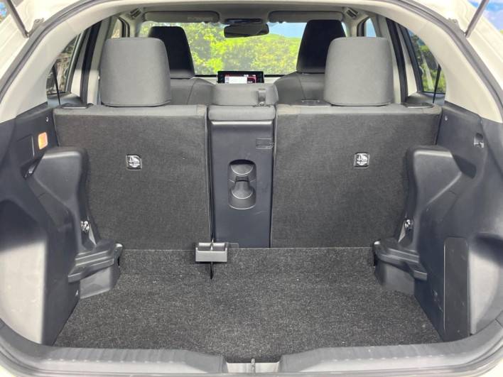2021 Toyota Yaris Cross 6AA-MXPJ10 (UW-6a1ba6efdc1d9)[28]