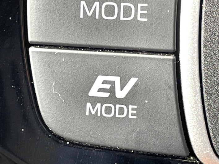 2021 Toyota Aqua 6AA-MXPK11 (UW-6a1ba6f458aeb)[18]