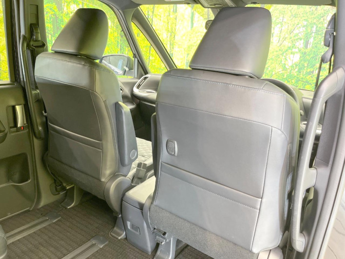 2022 Toyota Voxy 6BA-MZRA90W (UW-6a1ba70c1a7ca)[28]