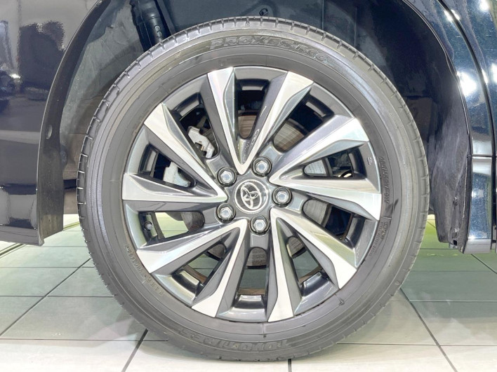 2022 Toyota Voxy 6BA-MZRA90W (UW-6a1ba70c1a7ca)[19]