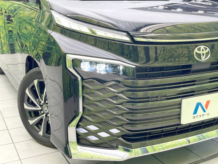 2022 Toyota Voxy 6BA-MZRA90W (UW-6a1ba70c1a7ca)[13]