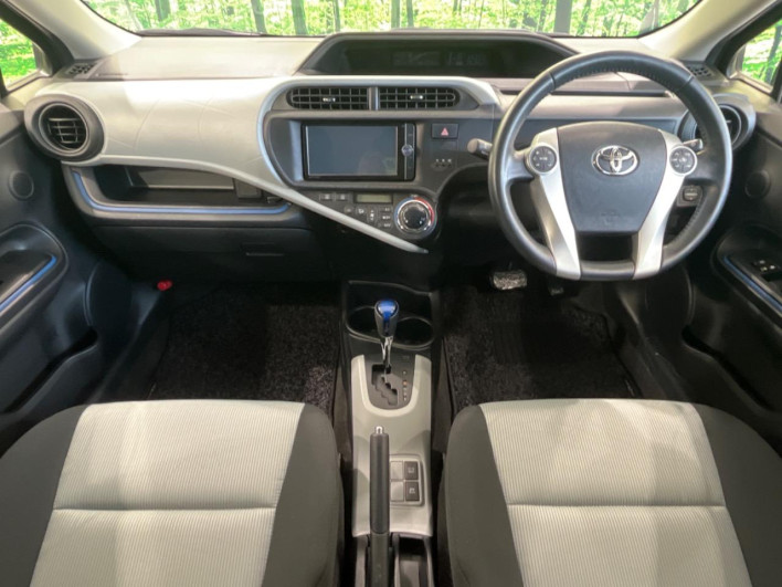 2013 Toyota Aqua DAA-NHP10 (UW-6a1ba713ca7c5)[22]