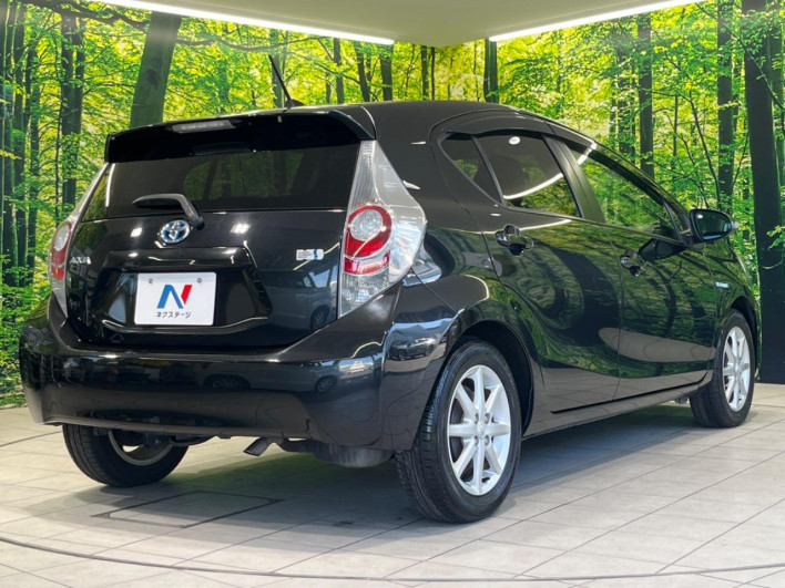 2013 Toyota Aqua DAA-NHP10 (UW-6a1ba713ca7c5)[7]