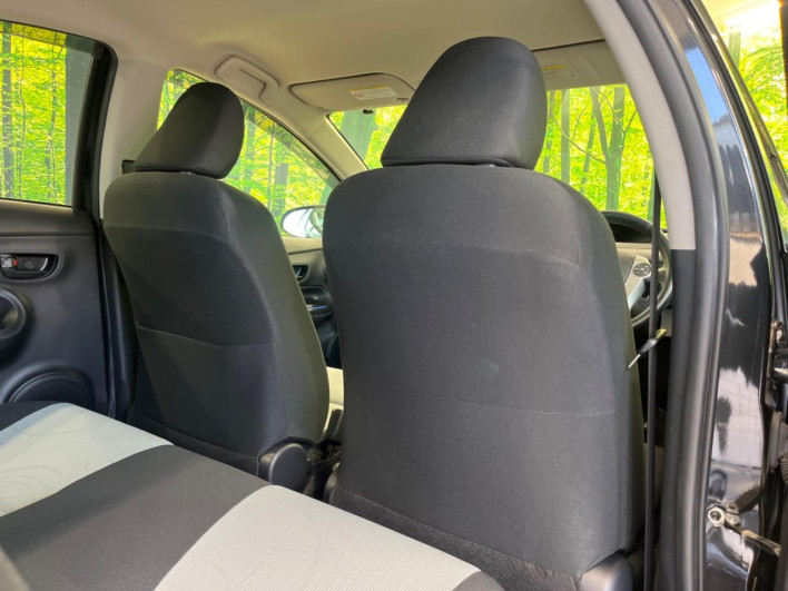 2013 Toyota Aqua DAA-NHP10 (UW-6a1ba713ca7c5)[21]
