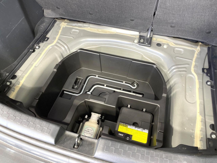 2016 Toyota Aqua DAA-NHP10 (UW-6a1ba715dd196)[6]