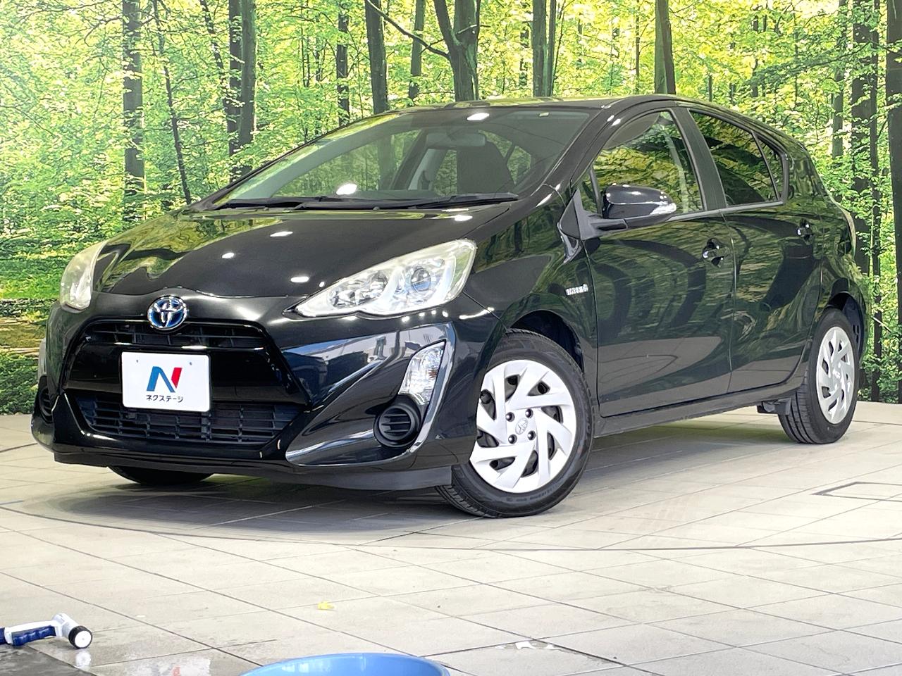 2016 Toyota Aqua DAA-NHP10