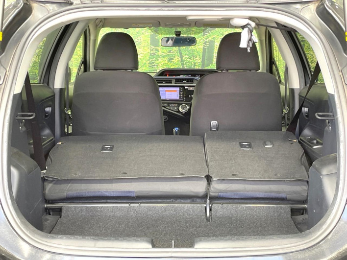 2016 Toyota Aqua DAA-NHP10 (UW-6a1ba715dd196)[8]