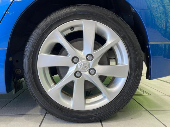 2012 Toyota Aqua DAA-NHP10 (UW-6a1ba71824033)[17]