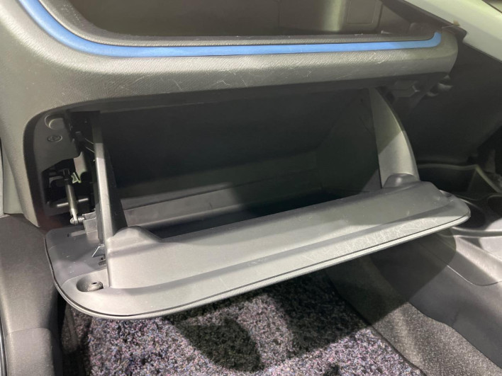 2013 Toyota Aqua DAA-NHP10 (UW-6a1ba718e03ea)[4]