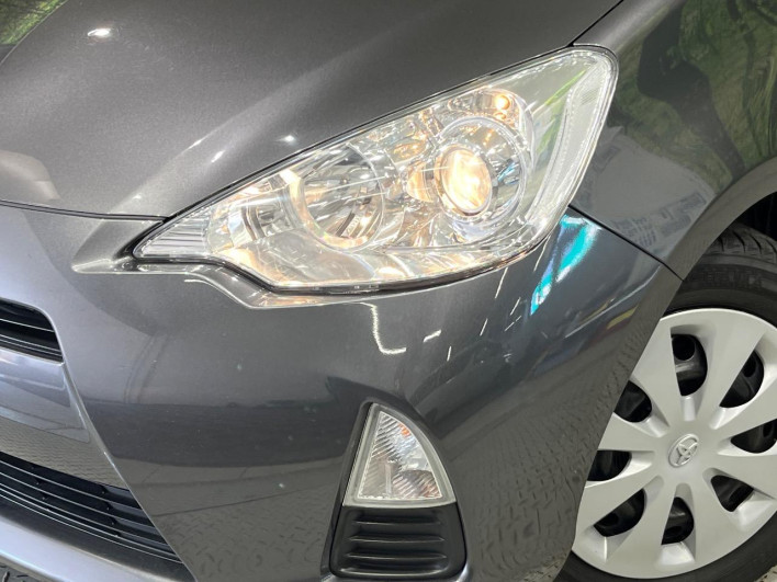 2013 Toyota Aqua DAA-NHP10 (UW-6a1ba718e03ea)[10]