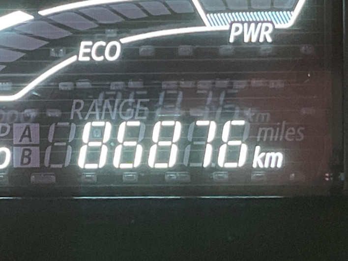 2013 Toyota Aqua DAA-NHP10 (UW-6a1ba718e03ea)[2]