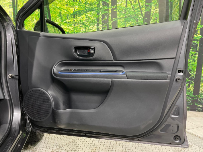 2013 Toyota Aqua DAA-NHP10 (UW-6a1ba718e03ea)[27]