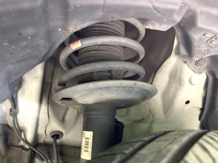 2017 Toyota Aqua DAA-NHP10 (UW-6a1ba71a2d96b)[18]