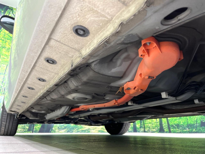 2017 Toyota Aqua DAA-NHP10 (UW-6a1ba71a2d96b)[24]