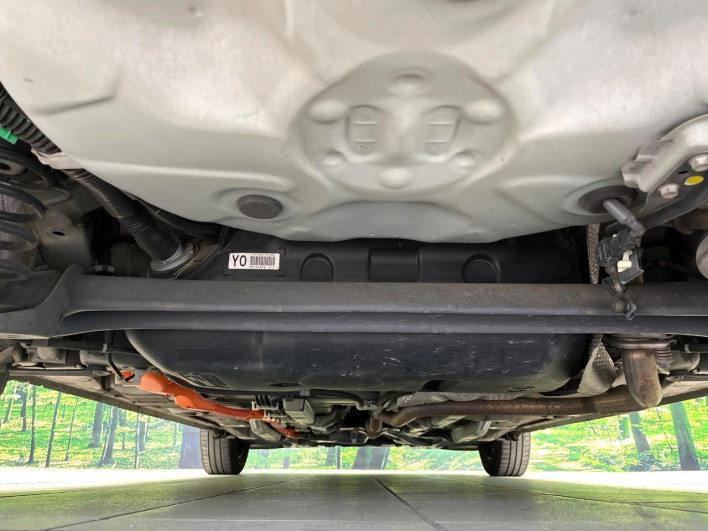 2017 Toyota Aqua DAA-NHP10 (UW-6a1ba71a2d96b)[22]