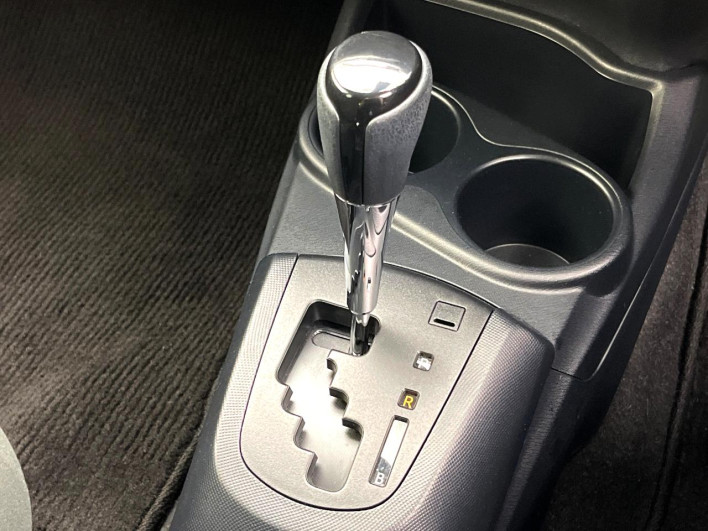 2018 Toyota Aqua DAA-NHP10 (UW-6a1ba71cb3c0f)[22]