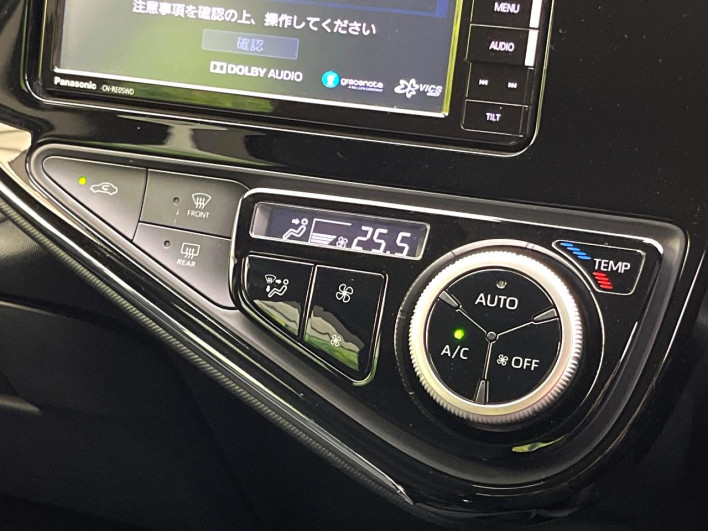 2018 Toyota Aqua DAA-NHP10 (UW-6a1ba71cb3c0f)[21]