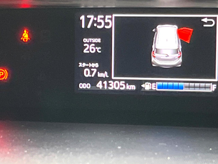 2018 Toyota Aqua DAA-NHP10 (UW-6a1ba71cb3c0f)[2]