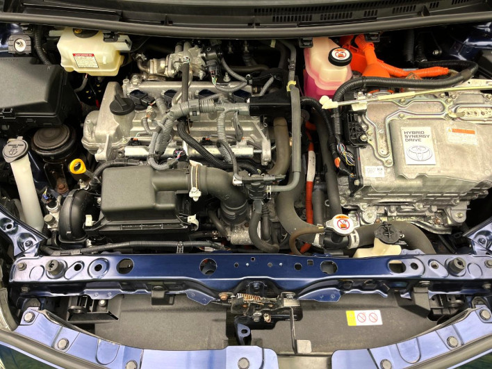 2018 Toyota Aqua DAA-NHP10 (UW-6a1ba71cb3c0f)[5]