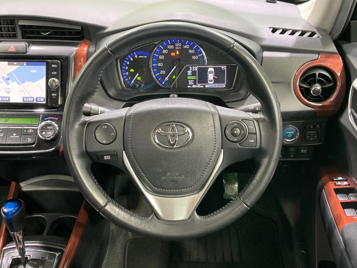2017 Toyota Corolla Axio DAA-NKE165 (UW-6a1ba71fc728d)[27]