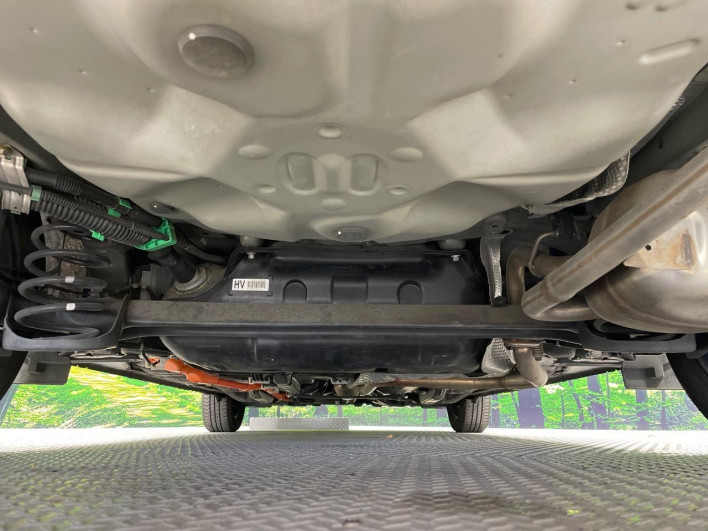 2017 Toyota Corolla Axio DAA-NKE165 (UW-6a1ba71fc728d)[28]