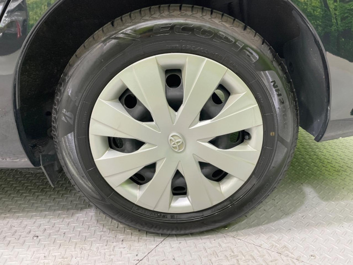 2017 Toyota Corolla Axio DAA-NKE165 (UW-6a1ba71fc728d)[11]
