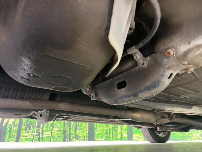 2017 Toyota Vitz DBA-NSP135 (UW-6a1ba72043feb)[10]
