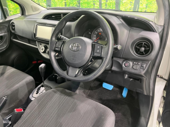 2017 Toyota Vitz DBA-NSP135 (UW-6a1ba72043feb)[12]