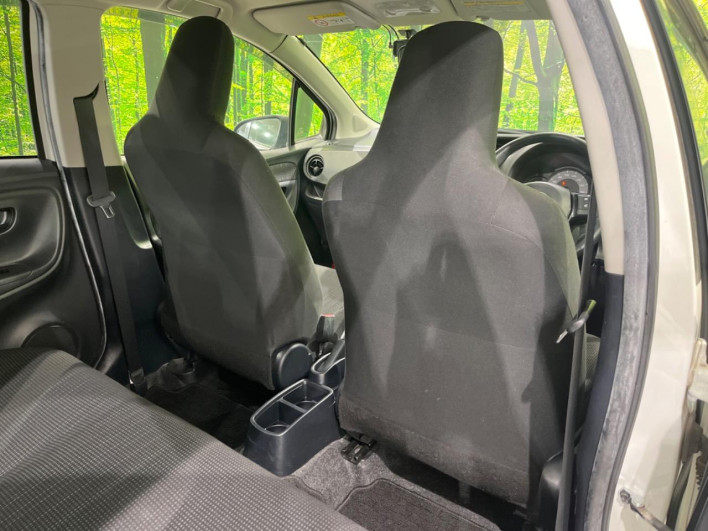 2017 Toyota Vitz DBA-NSP135 (UW-6a1ba72043feb)[15]