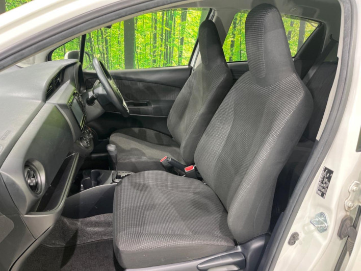2017 Toyota Vitz DBA-NSP135 (UW-6a1ba72043feb)[23]
