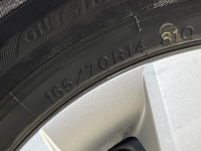 2017 Toyota Vitz DBA-NSP135 (UW-6a1ba720453ba)[8]