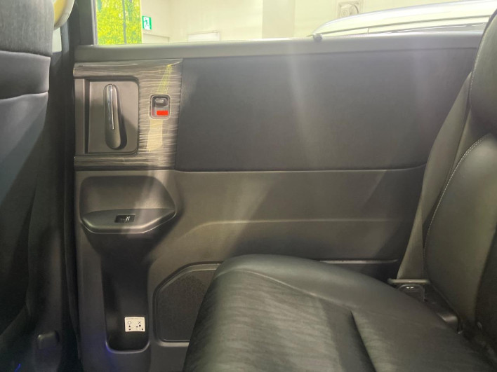 2015 Honda Odyssey DBA-RC1 (UW-6a1ba72db6dae)[18]