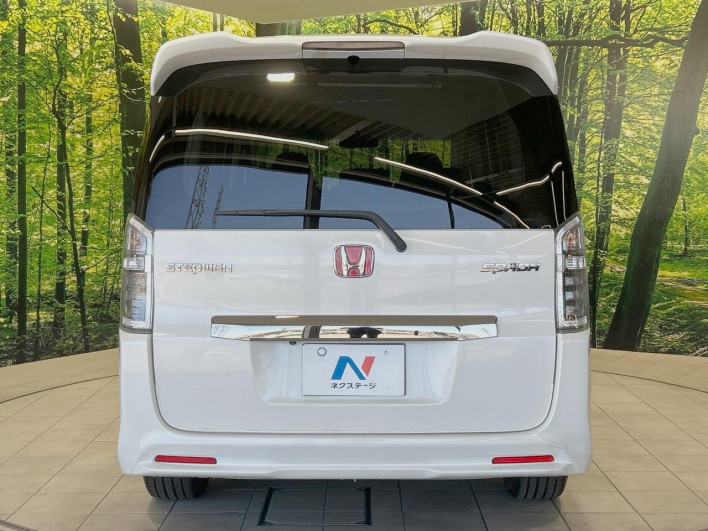 2013 Honda Stepwgn Spada DBA-RK5 (UW-6a1ba72f5f25d)[11]