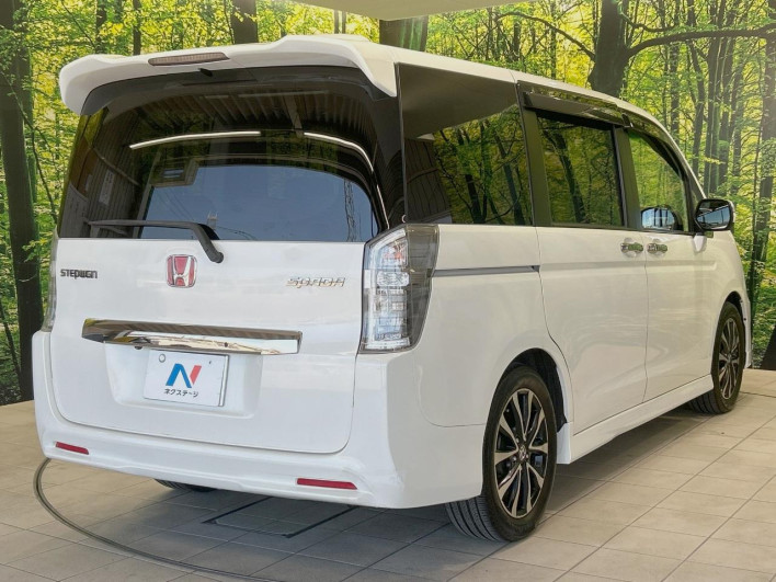 2013 Honda Stepwgn Spada DBA-RK5 (UW-6a1ba72f5f25d)[12]