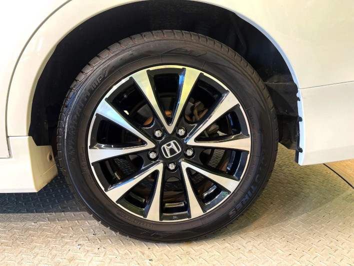 2013 Honda Stepwgn Spada DBA-RK5 (UW-6a1ba72f6c41f)[18]