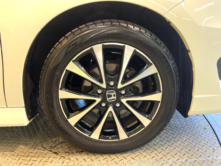 2013 Honda Stepwgn Spada DBA-RK5 (UW-6a1ba72f6c41f)[16]