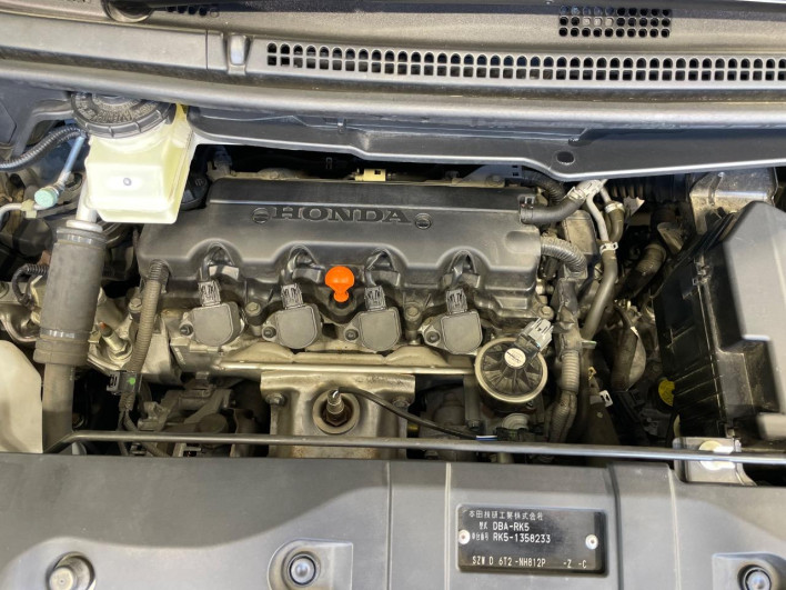2013 Honda Stepwgn Spada DBA-RK5 (UW-6a1ba72f8bf87)[4]