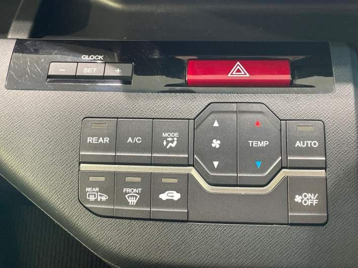 2013 Honda Stepwgn Spada DBA-RK5 (UW-6a1ba72f8bf87)[24]