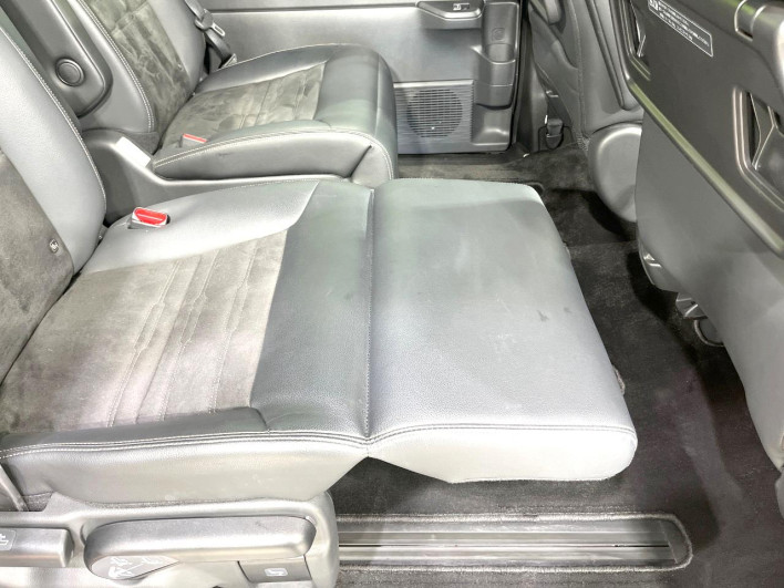 2023 Honda Step Wagon 6AA-RP8 (UW-6a1ba7323ca12)[19]
