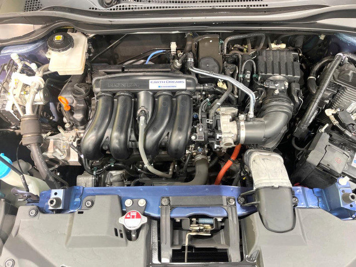 2017 Honda VEZEL DAA-RU3 (UW-6a1ba7356ab9a)[5]