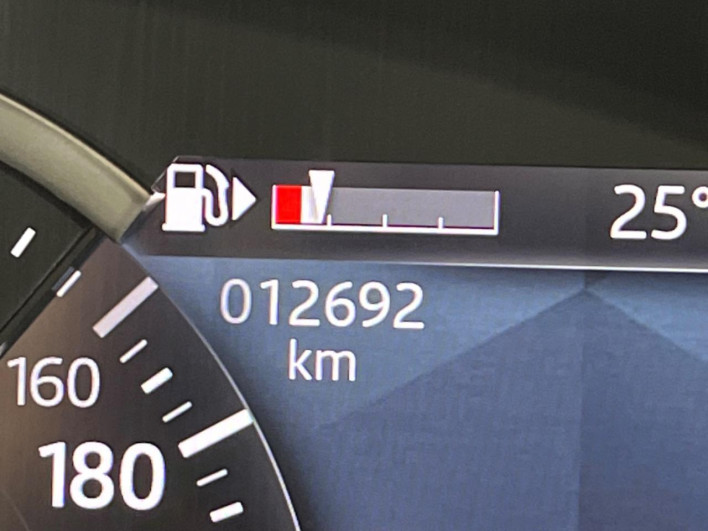 2023 Jaguar E Pace 3BA-DF2XB (UW-6a1ba742a8c80)[2]